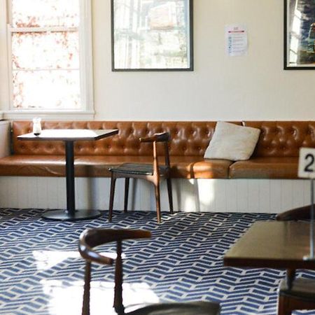 Blues Point Hotel Sydney Bagian luar foto